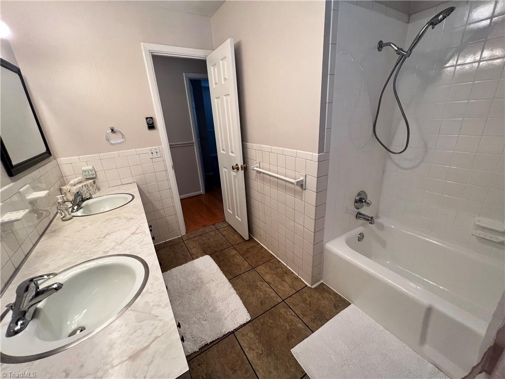163 Lacy Hepler Road Thomasville, NC 27360 - Photo 20 of 30 Gallery Image 20