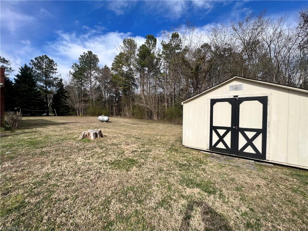 163 Lacy Hepler Road Thomasville, NC 27360 - Photo 3 of 30 Gallery Image 3