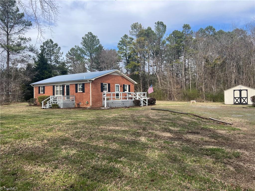 163 Lacy Hepler Road Thomasville, NC 27360 - Photo 5 of 30 Gallery Image 5