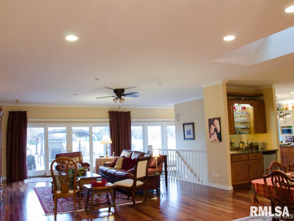 3317 Quail Chase Springfield, IL 62711 - Photo 3 of 25