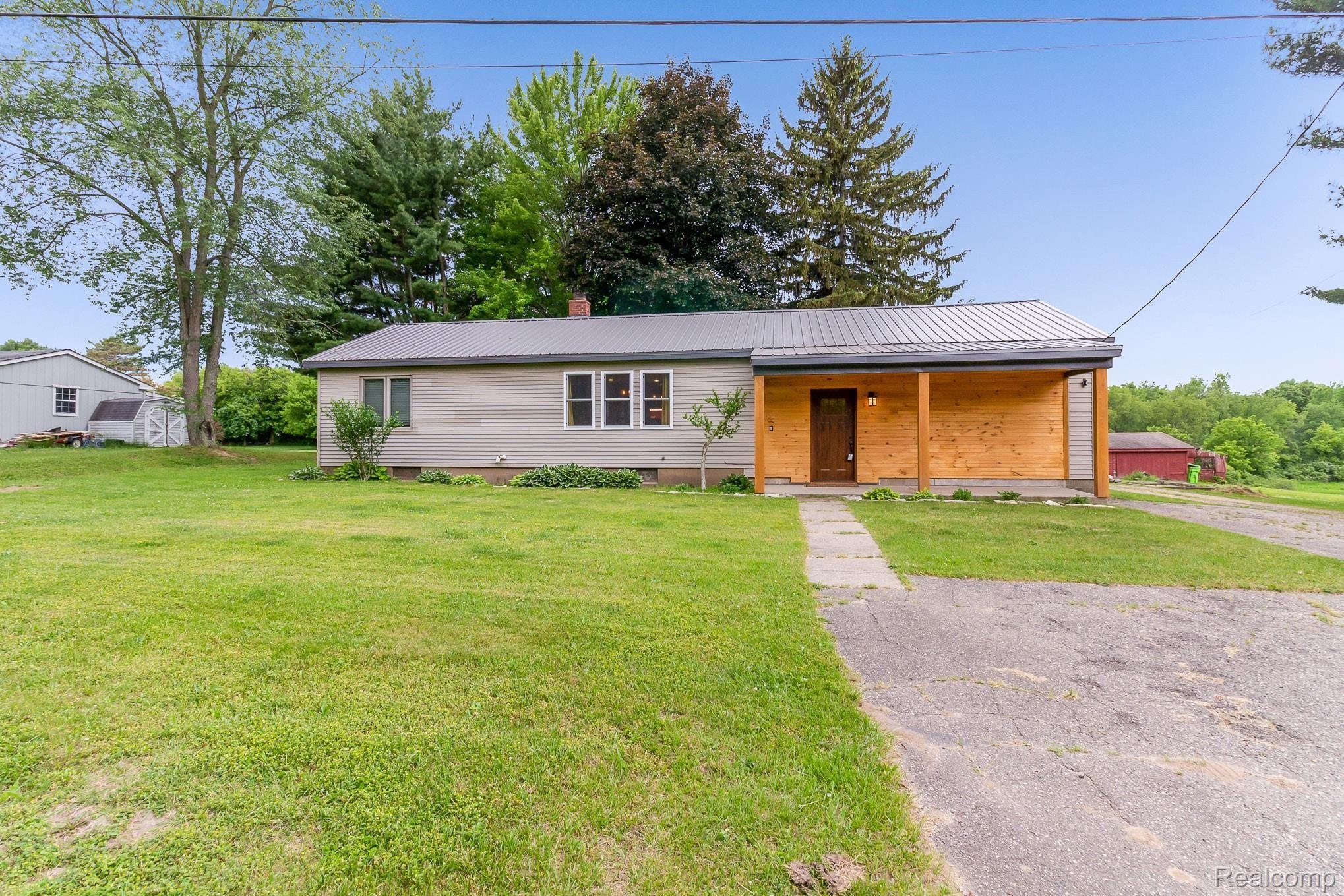 3660 County Farm Road Howell, MI 48843 - Photo 31 of 32 3660 front3.jpg