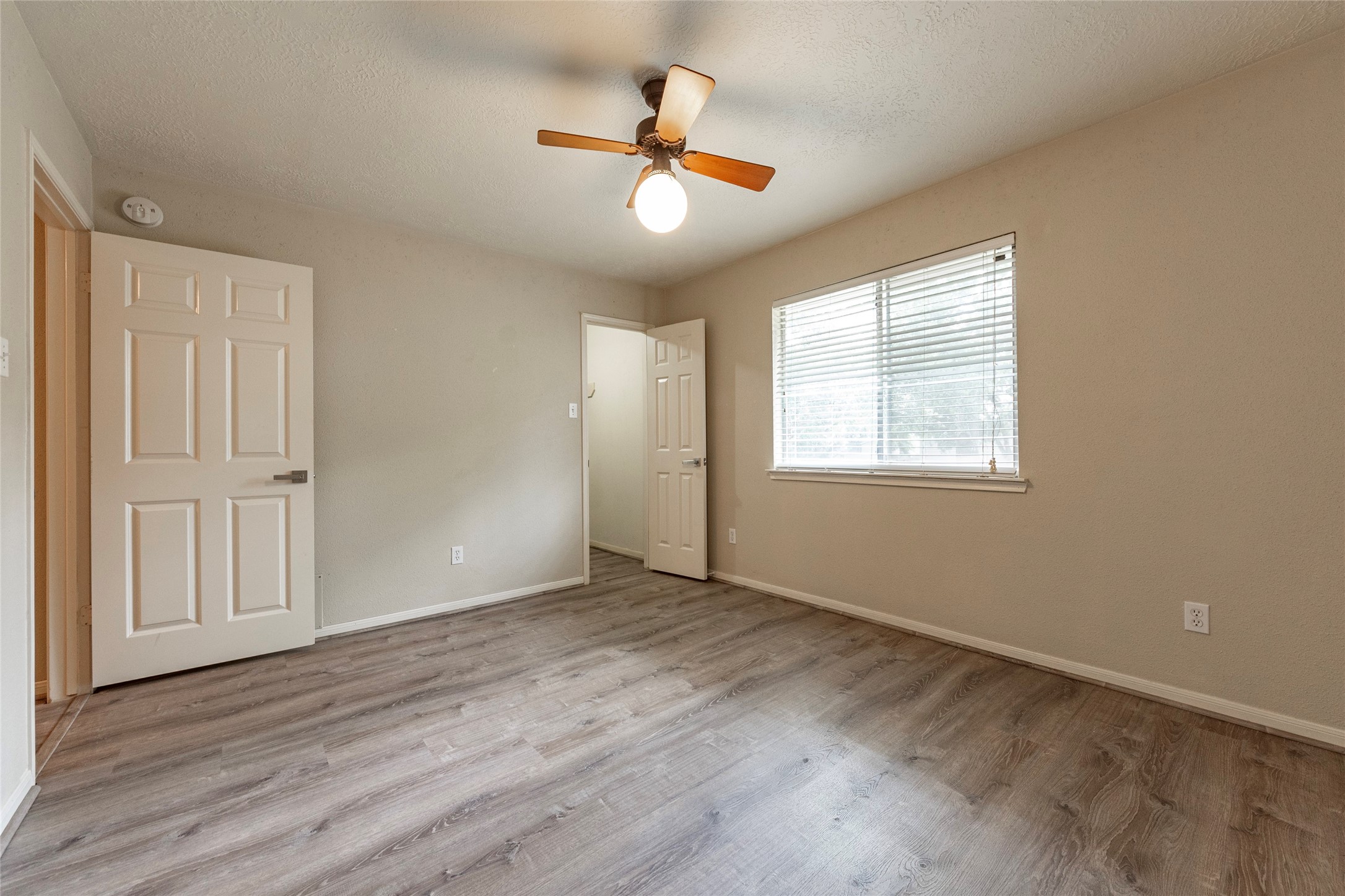 1227 Mabry Mill Road Houston, TX 77062 - Photo 30 of 39