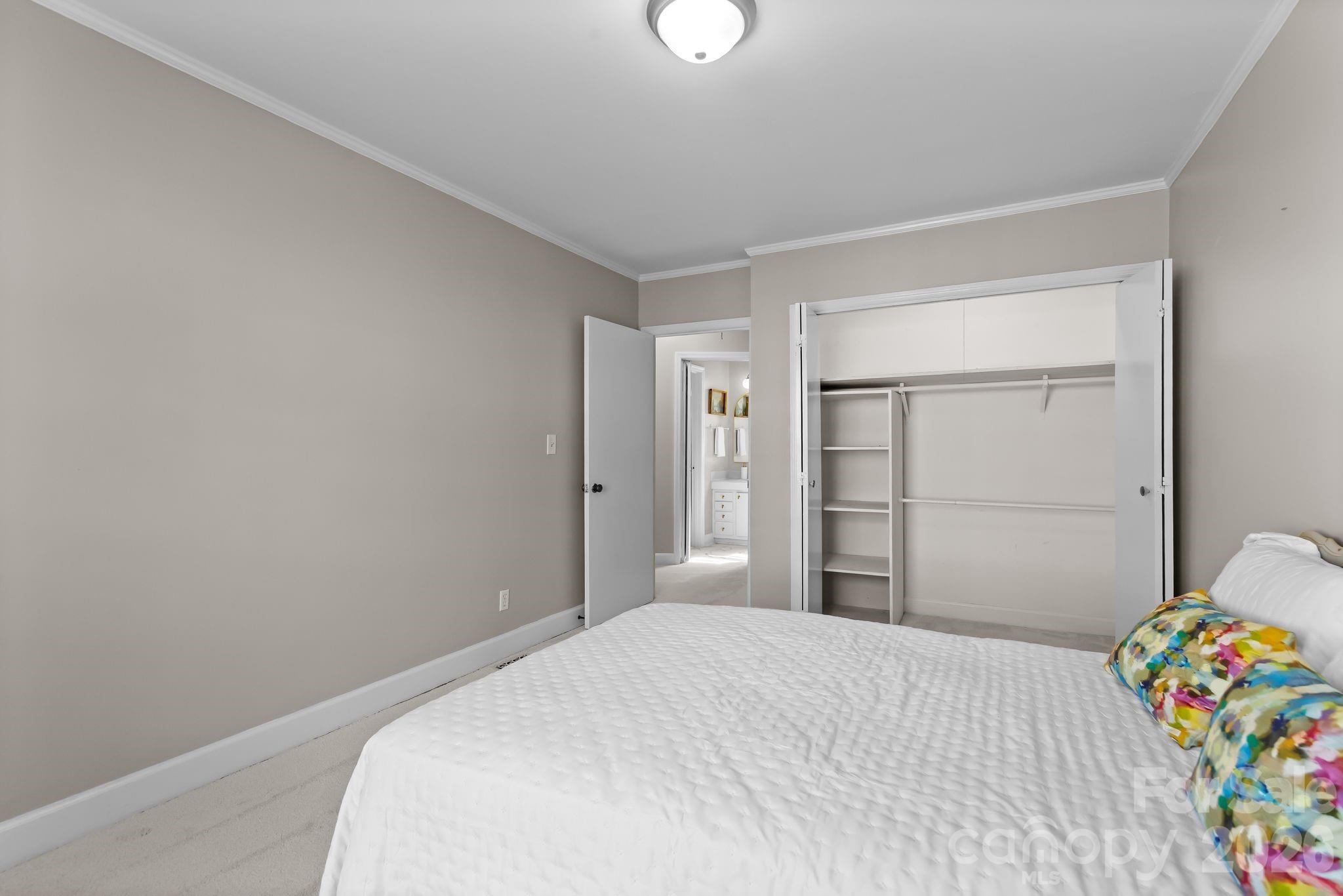5941 Quail Hollow Road, Unit E Charlotte, NC 28210 - Photo 28 of 35