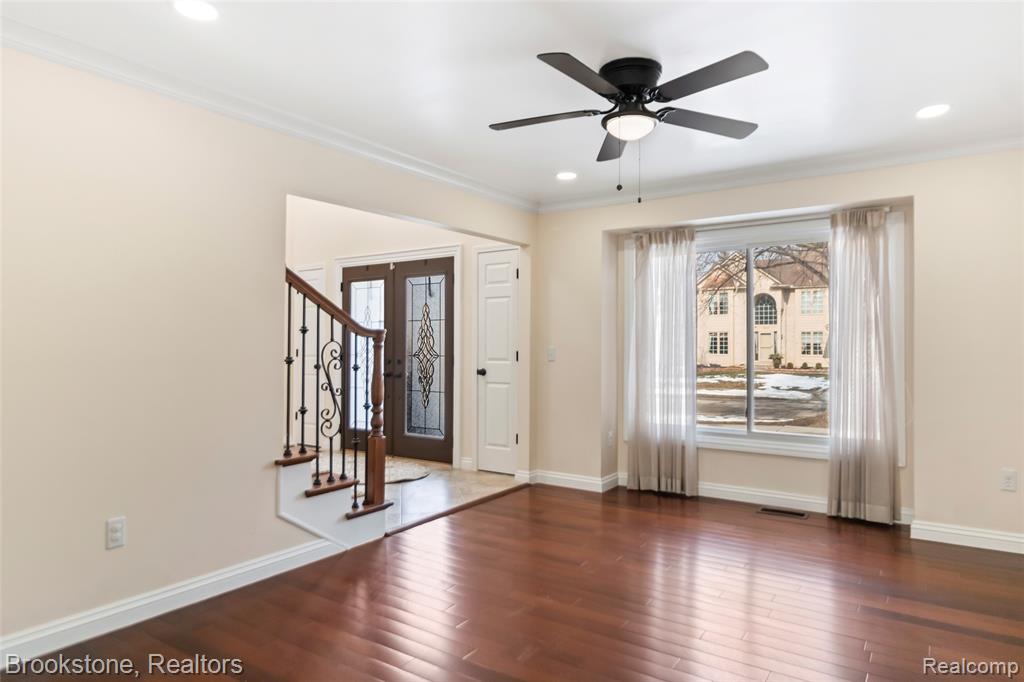 3807 Beechcrest Road Rochester Hills, MI 48309 - Photo 7 of 49 Gallery Image 7