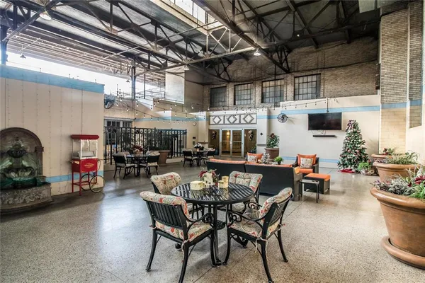 $1,975 | 201 West Lancaster Avenue, Unit 119, Fort Worth, TX 76102