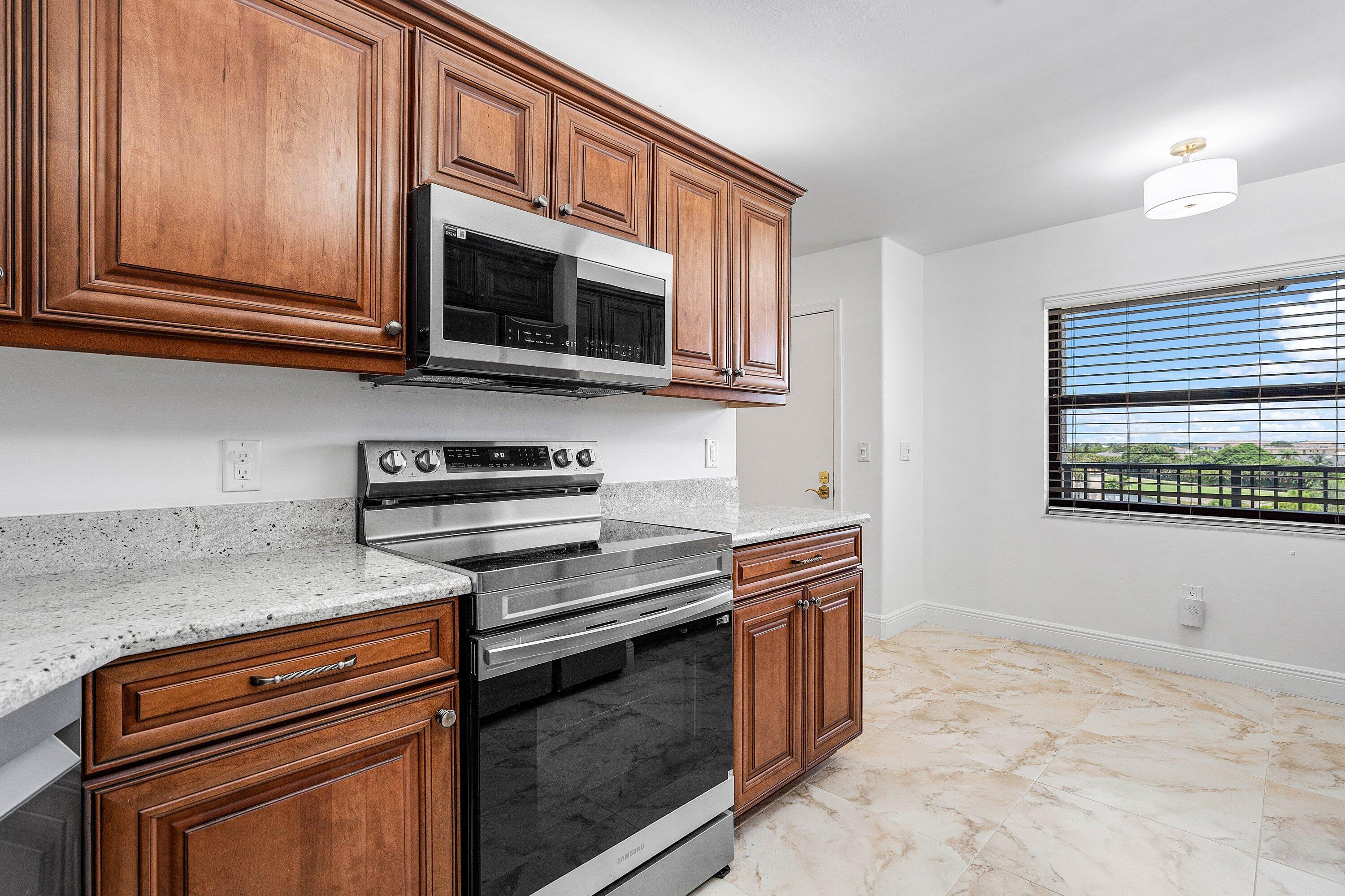 9260 Southwest 14th Street, Unit 2507 Boca Raton, FL 33428 - Photo 11 of 44 009-9260Southwest14thStreet-2507-BocaRat