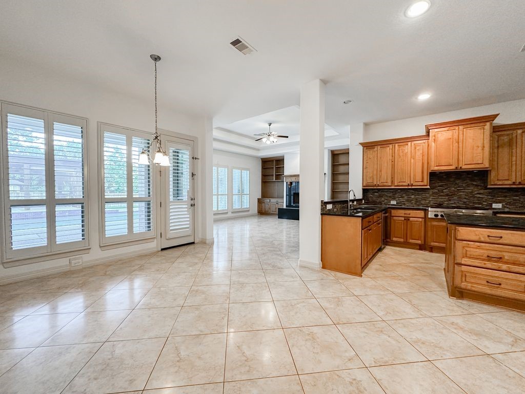 14 Spincaster Drive Spring, TX 77389 - Photo 12 of 47