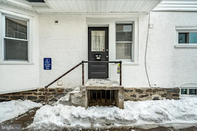 $1,600 | 324-326 Darby Road, Unit 1R, Havertown, PA 19083