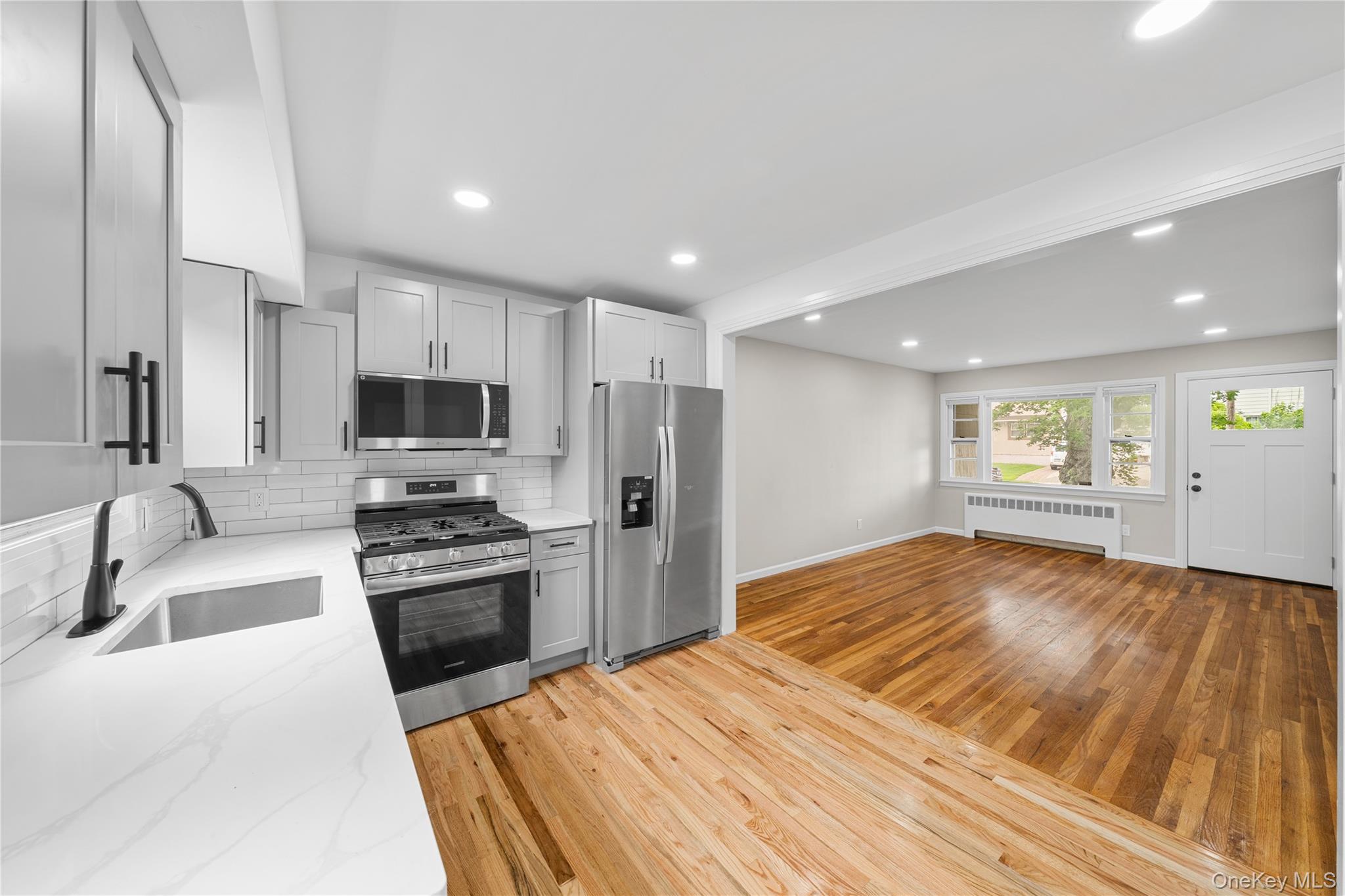 504 Decatur Street Uniondale, NY 11553 - Photo 8 of 12