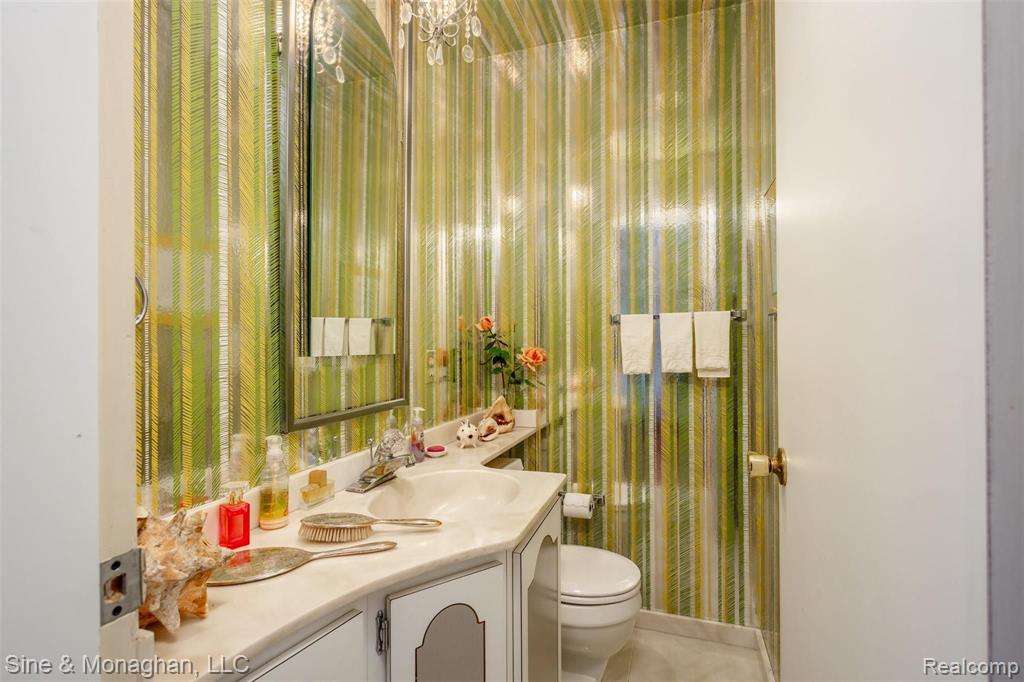 973 Lincoln Road Grosse Pointe, MI 48230 - Photo 18 of 40 Gallery Image 18