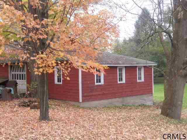 580 Garfield Road Troy, NY 12180 - Photo 4 of 9 Photo 4