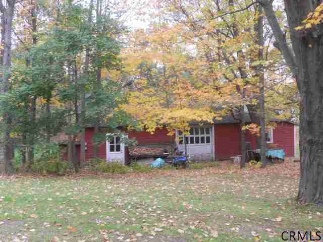 580 Garfield Road Troy, NY 12180 - Photo 5 of 9 Photo 5