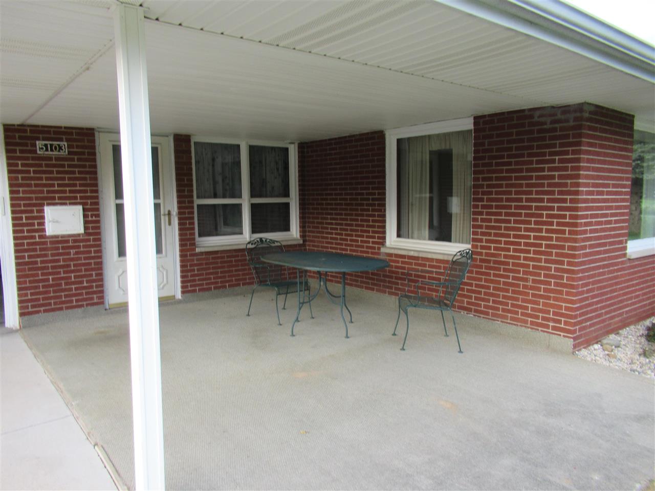 5103 East Mt Morris Road Mount Morris, MI 48458 - Photo 4 of 44 50053290-3.JPG