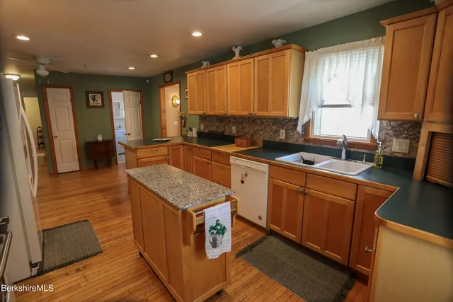 $425,000 | 792 Middle Road, Clarksburg, MA 01247