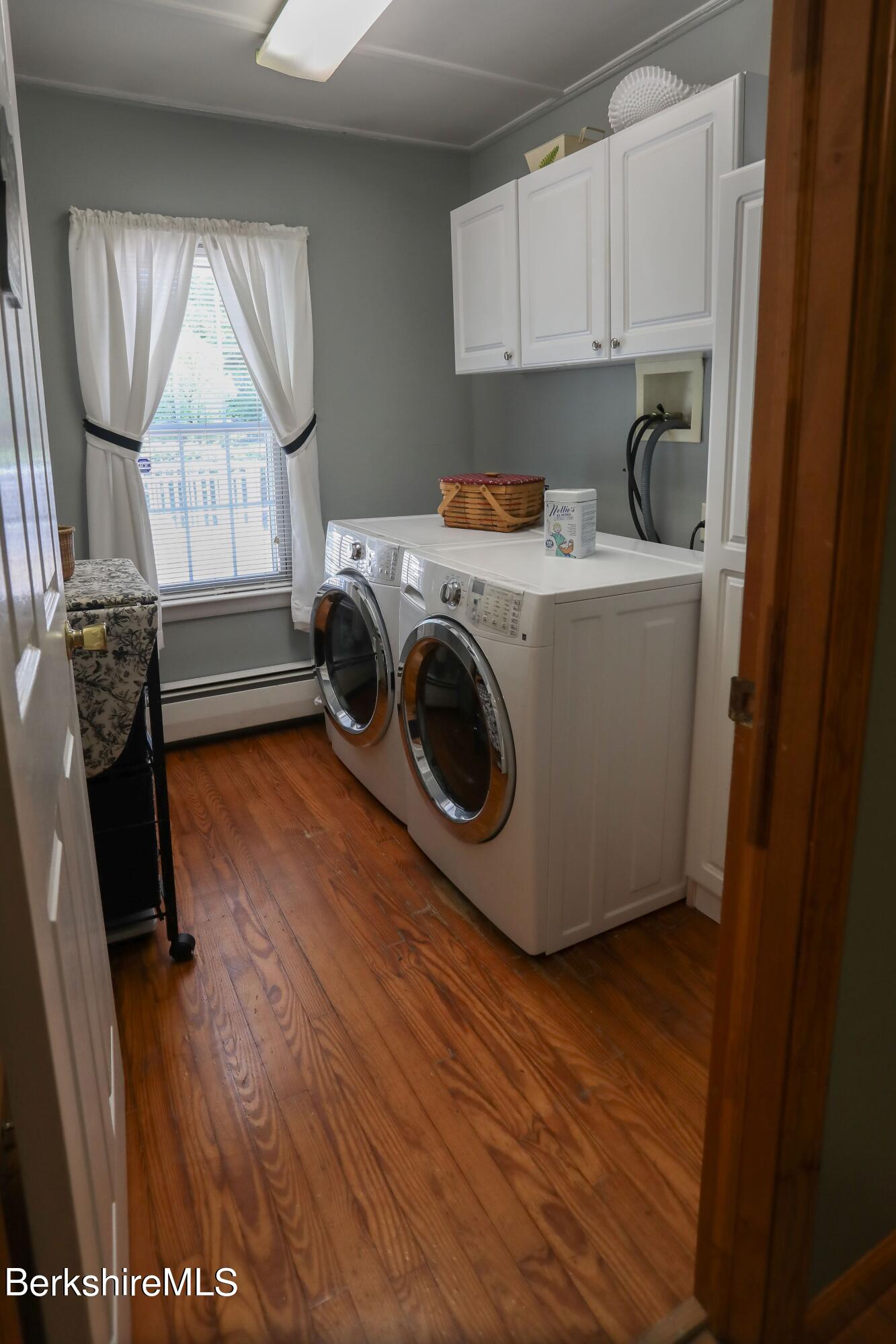 792 Middle Road Clarksburg, MA 01247 - Photo 19 of 40 a utility room with sink dryer and washer