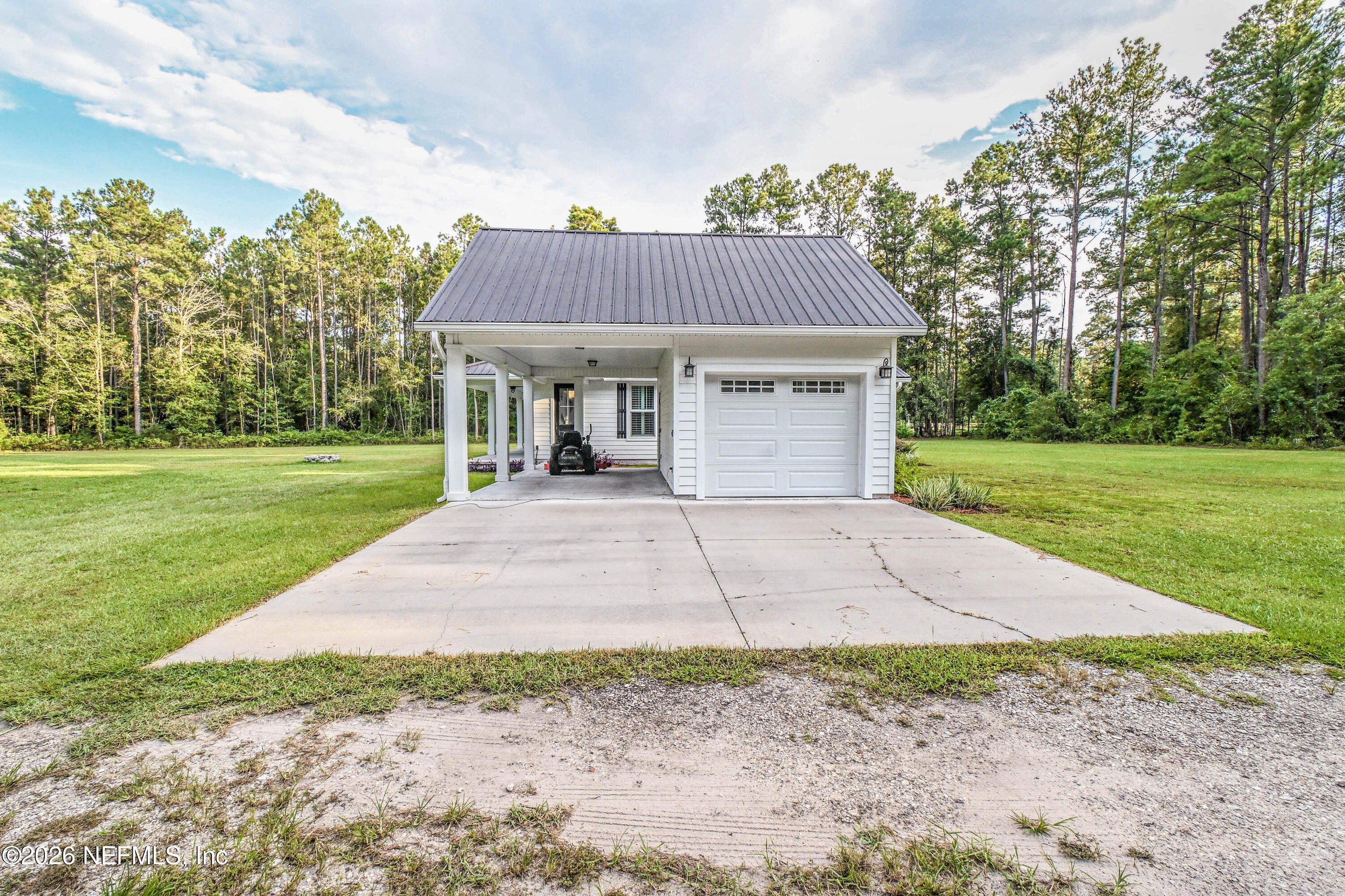 27 Jones Road Macclenny, FL 32063 - Photo 49 of 56 Garage and carport