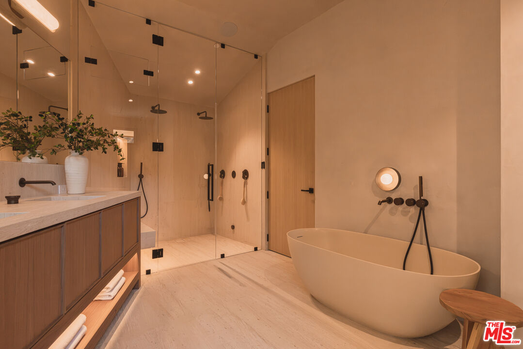 4146 High Valley Road Los Angeles, CA 91436 - Photo 23 of 34 Gallery Image 23