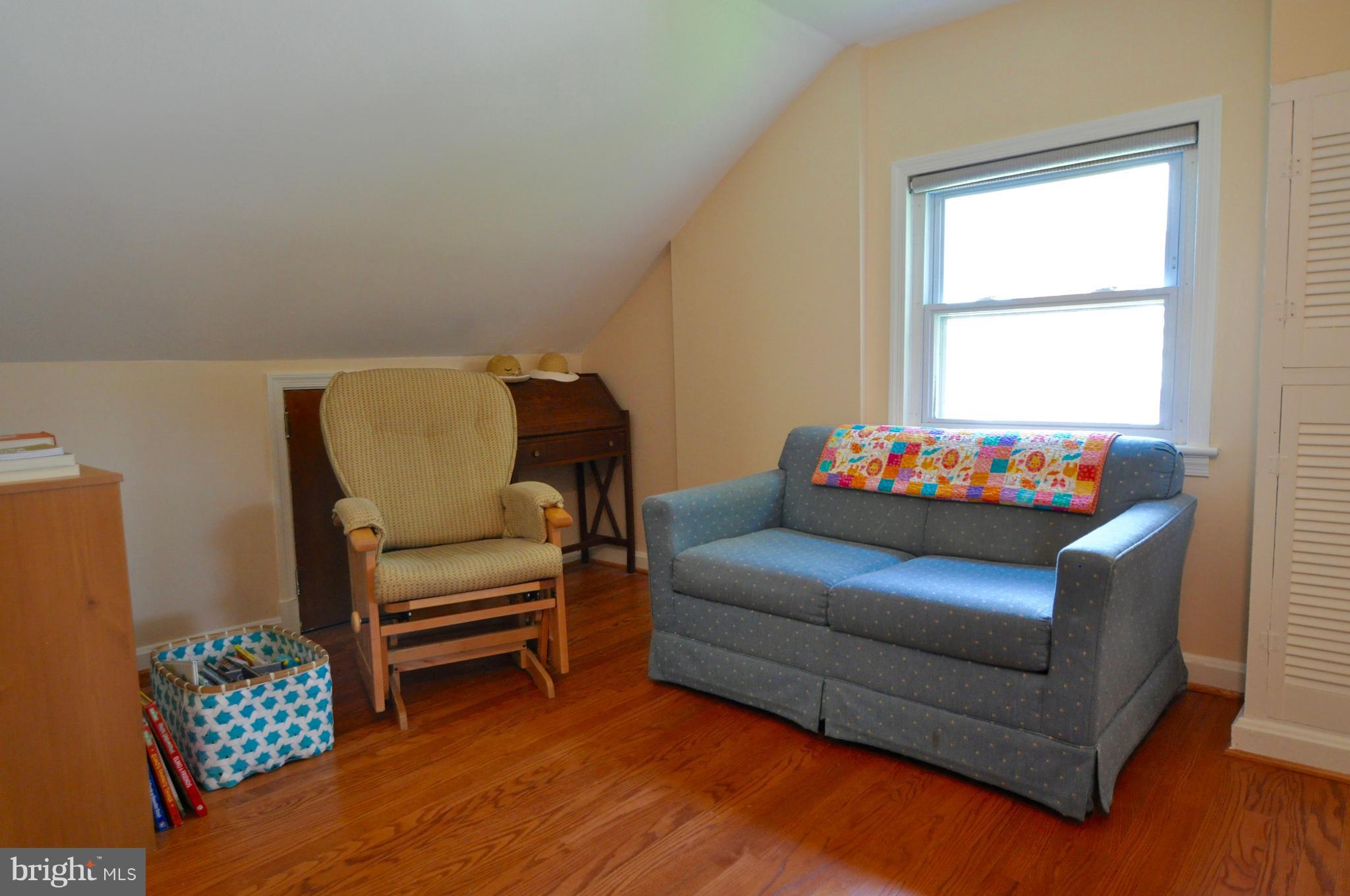 512 Kerwin Road Silver Spring, MD 20901 - Photo 12 of 27 Second Floor Landing