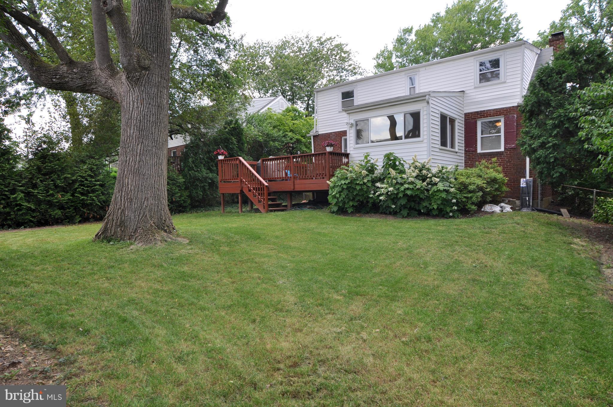 512 Kerwin Road Silver Spring, MD 20901 - Photo 22 of 27 Deck overlooking a Large Rear Yard