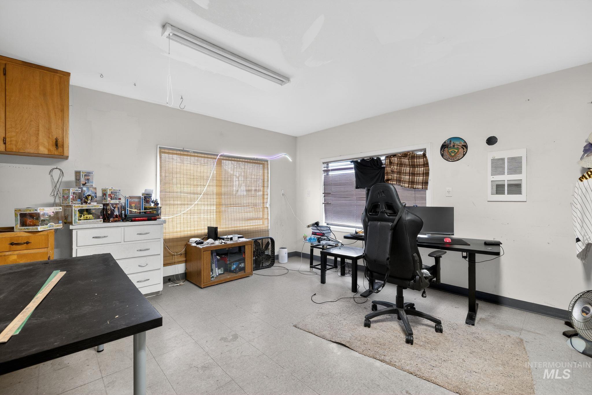 1055 South Adell Street Filer, ID 83328 - Photo 26 of 28 Office space with light floors and baseboards