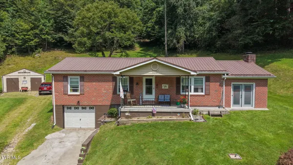 $279,000 | 9252 North Of Highway, Laurel Bloomery, TN 37680