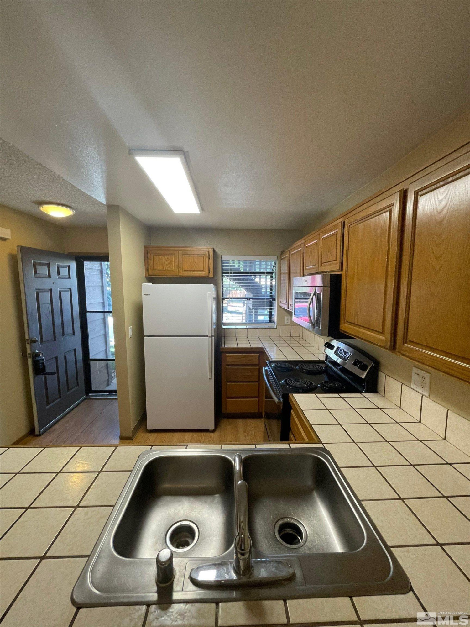2989 Tierra Verde East Reno, NV 89512 - Photo 4 of 9 Photo 4