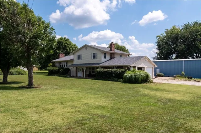 $775,000 | 32485 West 399th Street, Osawatomie, KS 66064