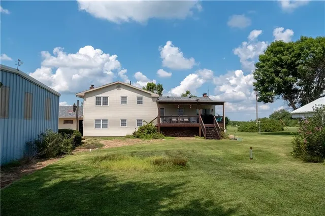 $775,000 | 32485 West 399th Street, Osawatomie, KS 66064