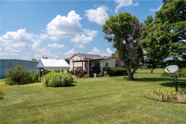 $750,000 | 32485 West 399th Street, Osawatomie, KS 66064