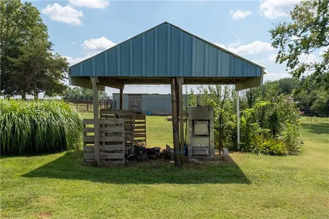 $775,000 | 32485 West 399th Street, Osawatomie, KS 66064