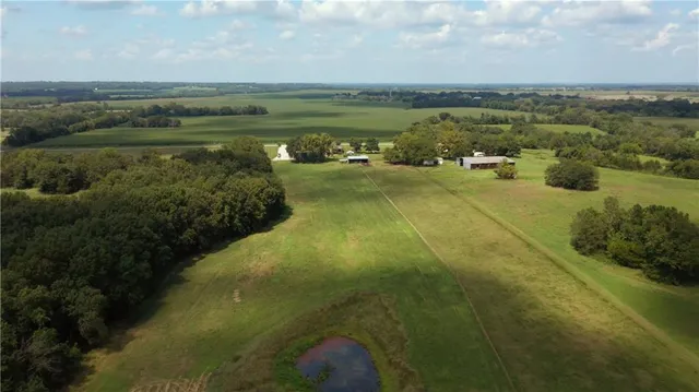 $775,000 | 32485 West 399th Street, Osawatomie, KS 66064