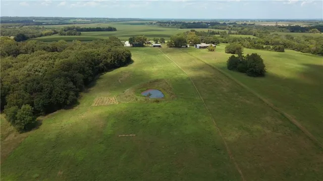 $799,500 | 32485 West 399th Street, Osawatomie, KS 66064