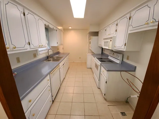 $69,900 | 102 West Mill Street, Wellington, KS 67152