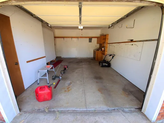 $69,900 | 102 West Mill Street, Wellington, KS 67152