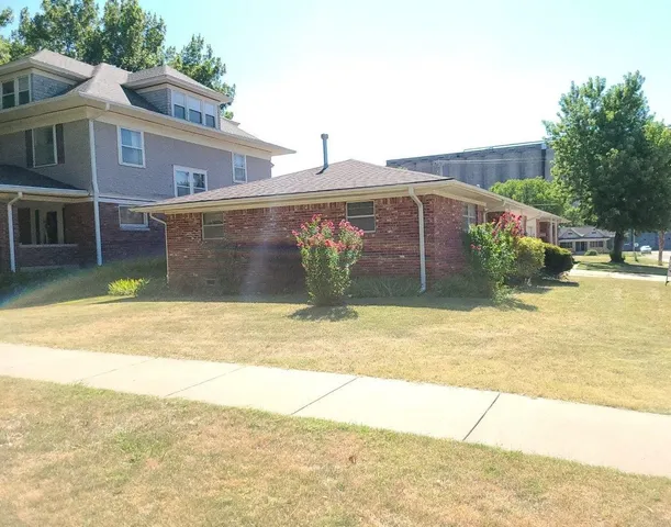 $69,900 | 102 West Mill Street, Wellington, KS 67152