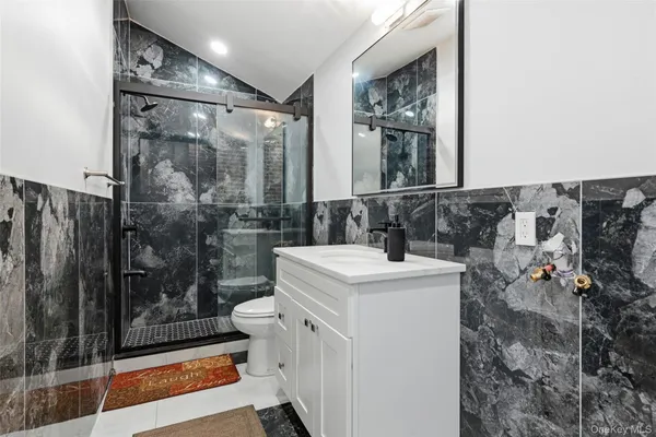 $749,000 | 404 Foxdale Avenue, Oceanside, NY 11572