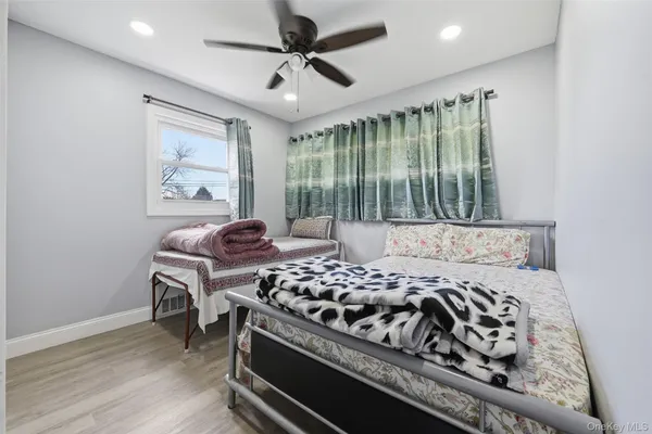 $749,000 | 404 Foxdale Avenue, Oceanside, NY 11572