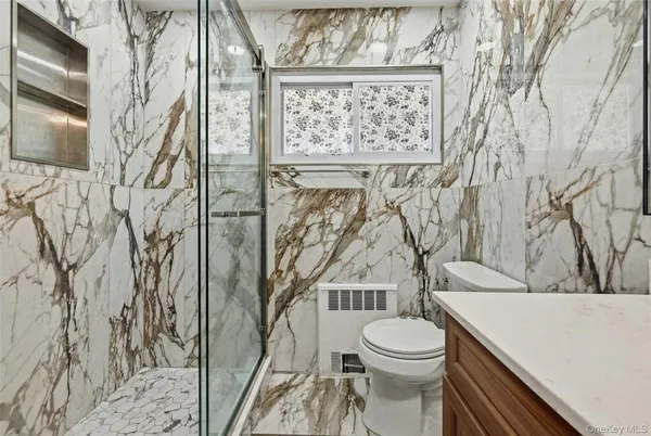 $749,000 | 404 Foxdale Avenue, Oceanside, NY 11572