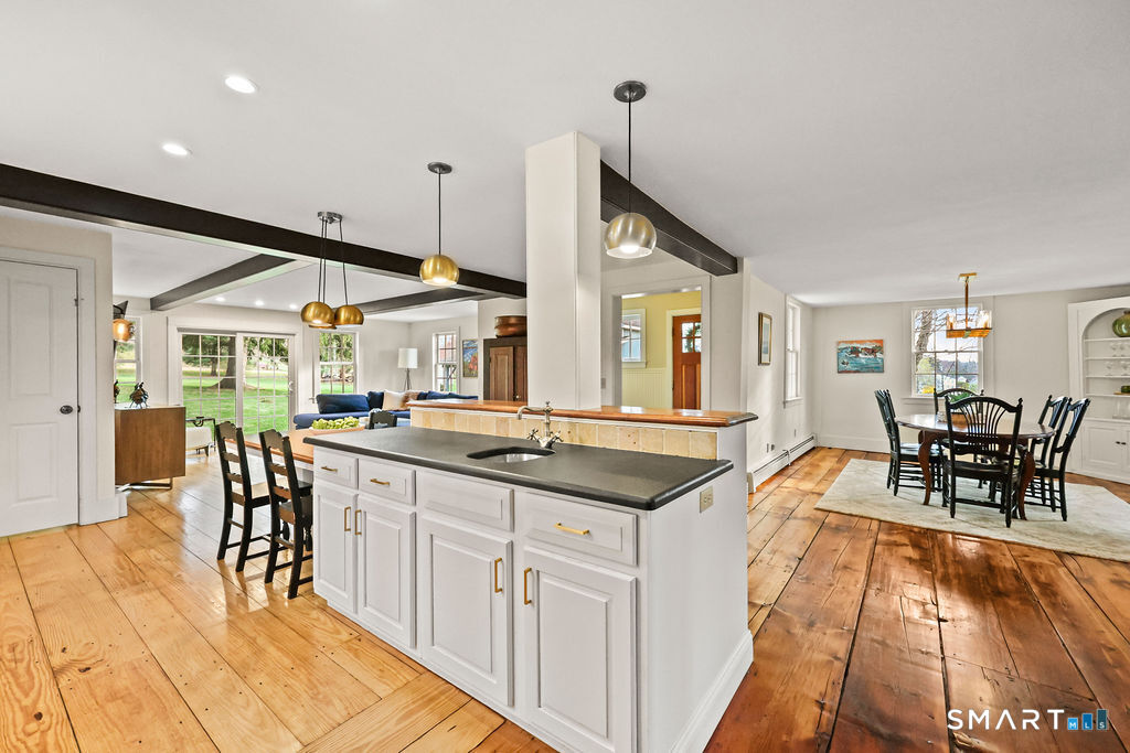 131 Tryon Street Glastonbury, CT 06073 - Photo 11 of 39