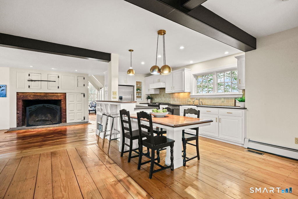 131 Tryon Street Glastonbury, CT 06073 - Photo 3 of 39