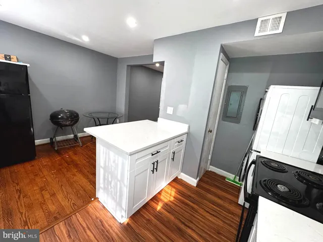 $1,995 | 3943 Pennsylvania Ave. Southeast, Unit B, Washington, DC 20020