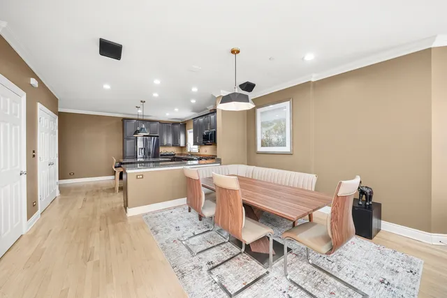 $625,000 | 1192 Clarence Avenue, Unit 1, Oak Park, IL 60304