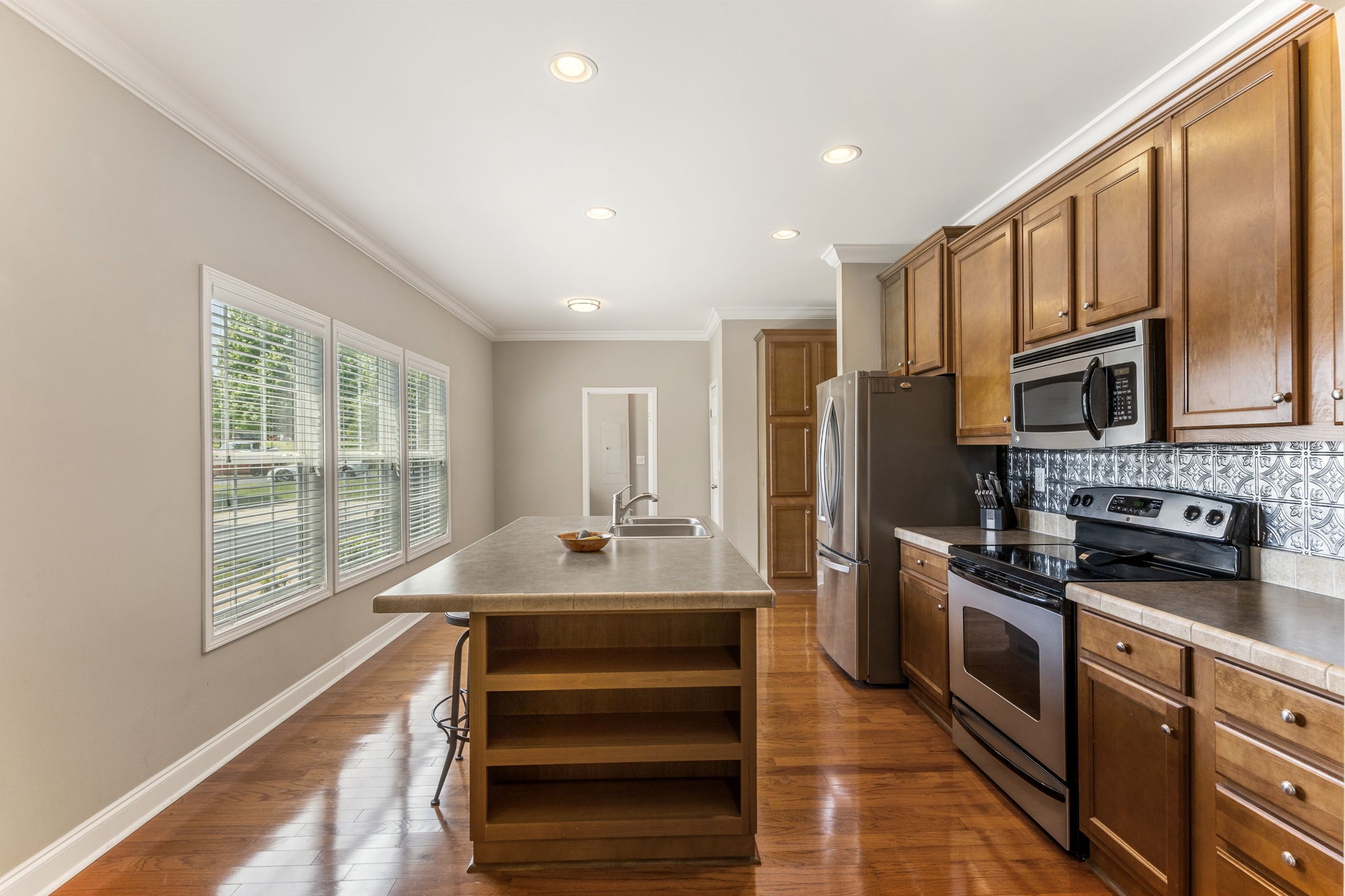 2305 Mustang Way Spring Hill, TN 37174 - Photo 16 of 88