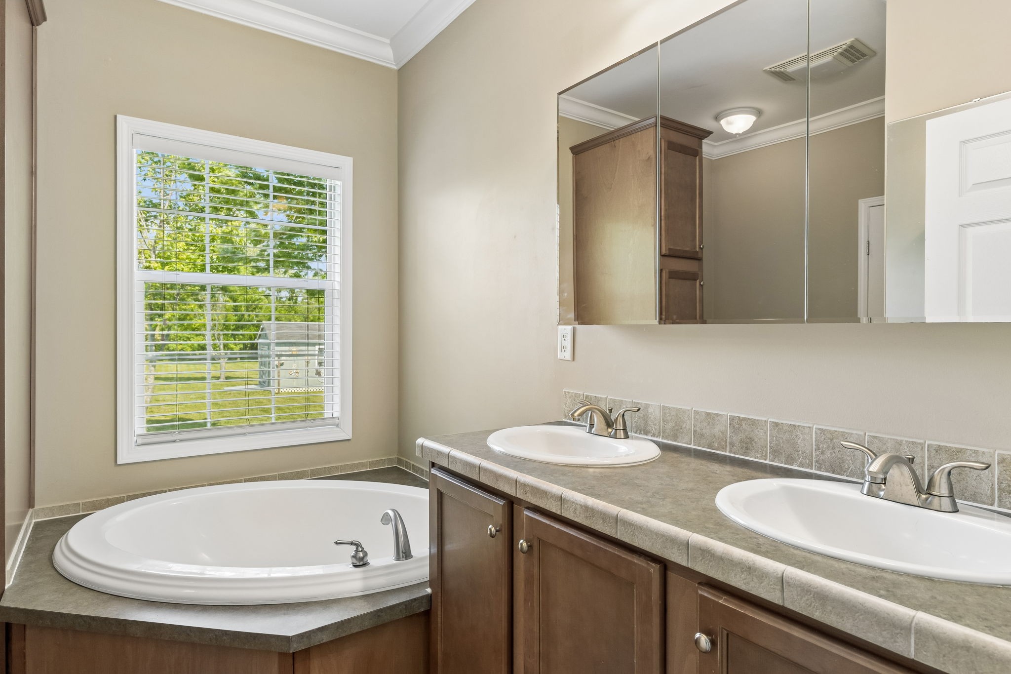 2305 Mustang Way Spring Hill, TN 37174 - Photo 28 of 88