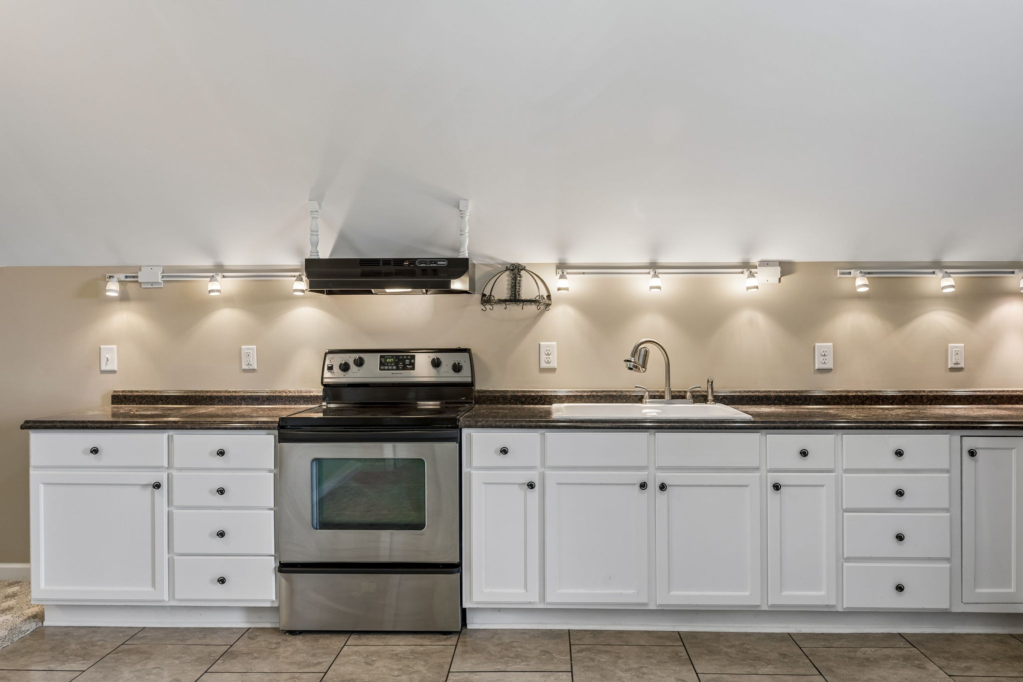 2305 Mustang Way Spring Hill, TN 37174 - Photo 38 of 88