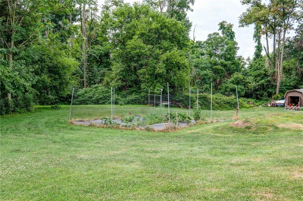 7100 Saltsburg Road Pittsburgh, PA 15235 - Photo 21 of 23 Plenty of yard space!