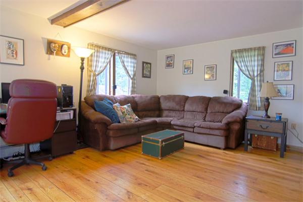 43 Kilbourn Road Lancaster, MA 01523 - Photo 6 of 25