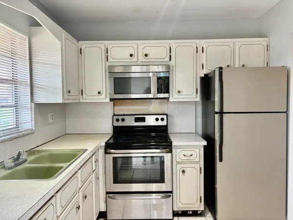 $1,845 | 5300 Washington Street, Unit C318, Hollywood, FL 33021