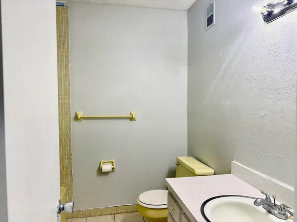 $1,845 | 5300 Washington Street, Unit C318, Hollywood, FL 33021