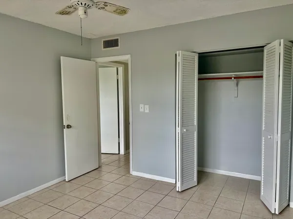 $1,845 | 5300 Washington Street, Unit C318, Hollywood, FL 33021